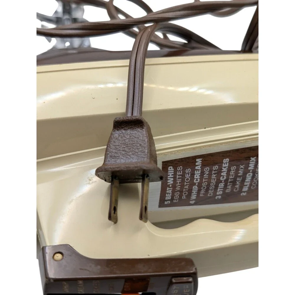 Vintage Sunbeam Mixmaster Hand Mixer 5 Speed 3-76 Almond Brown Burst of Power